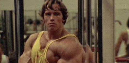 Arnold Schwarzenegger in "Pumping Iron", 1977 (Bild: White Mountain Films)