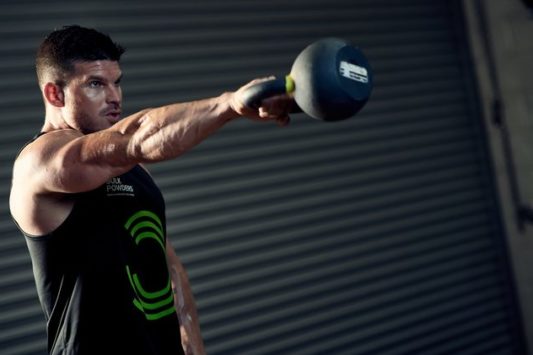 So perfektionierst du den Kettlebell Swing & Catch