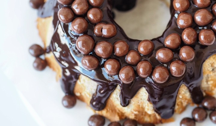 Glutenfreier Protein Napfkuchen mit Schokolade