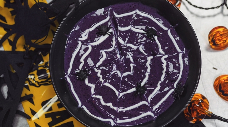 Spiderwed Smoothie Bowl Halloween Recipe | BulkPowders® Core