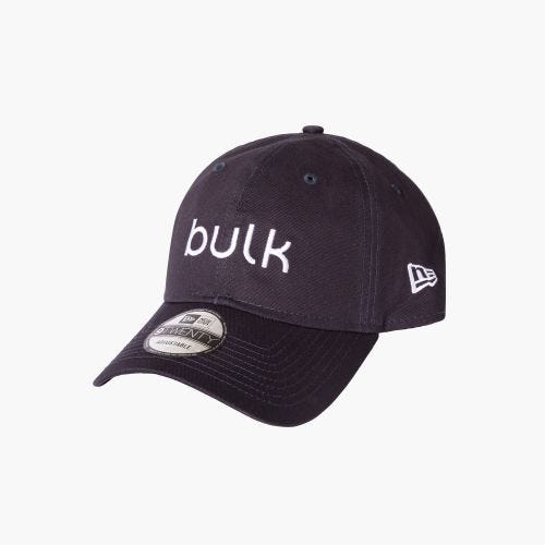 Bulk™️ × New Era® 9TWENTY Baseball-Kappe
