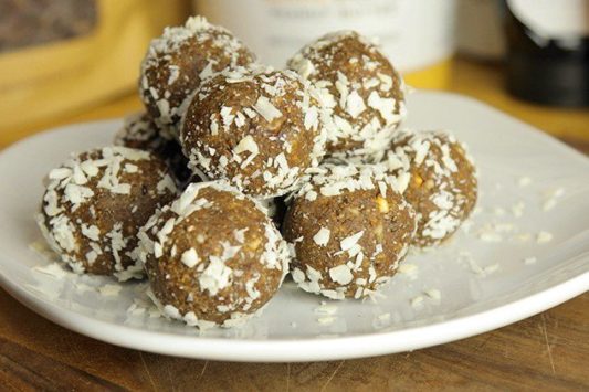 vegan protein bites - amandel kokos - bulk powders nl