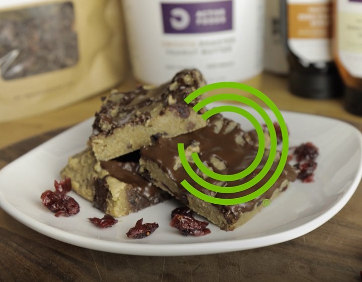 Chocolade en veenbessen plakjes video | BULK POWDERS