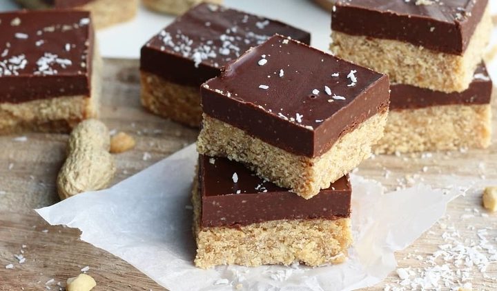 pindakaas-kokos no-bake bites | BULK POWDERS® NL