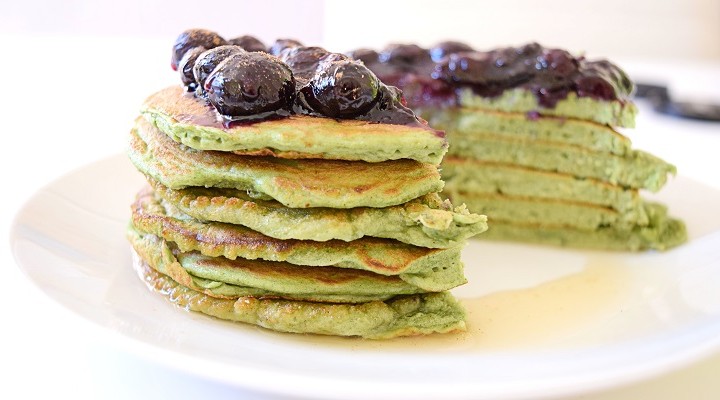 Spinach and Blueberry Protein Pancakes