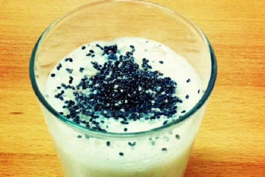 White Chocolate & Chia Smoothie