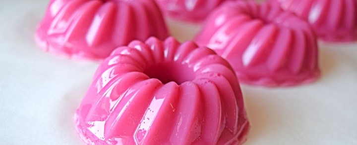 Raspberry protein jellies