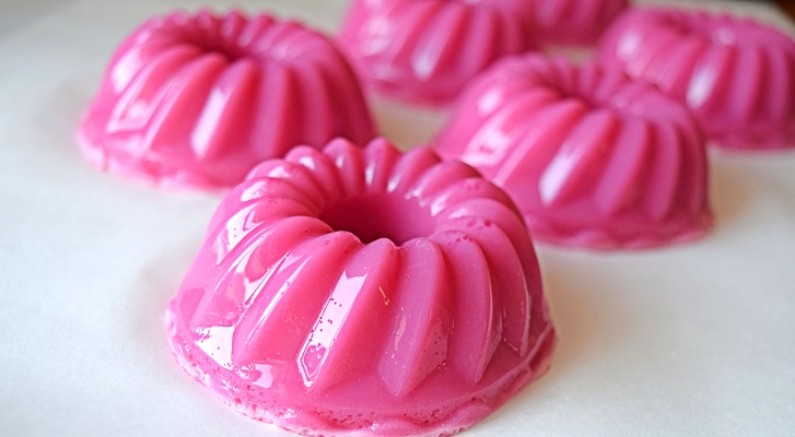 Raspberry protein jellies