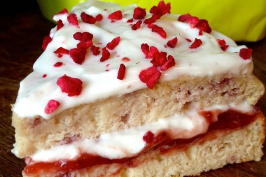 White Chocolate Raspberry Cake