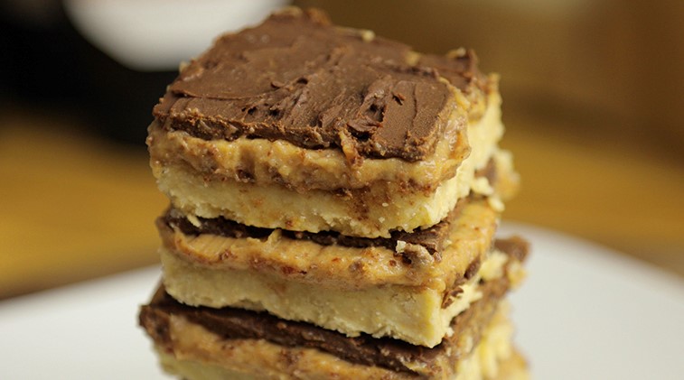 peanut butter caramel slices