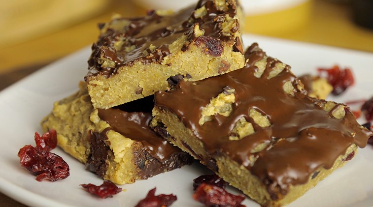 chocolate & cranberry slice