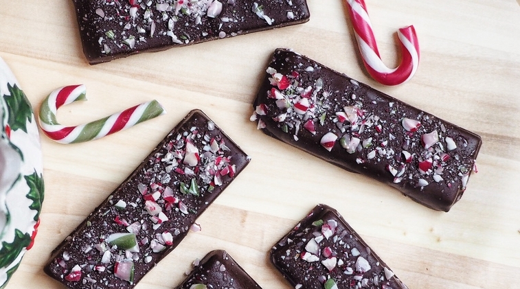 Candy Cane Protein Bar Christmas Recipe